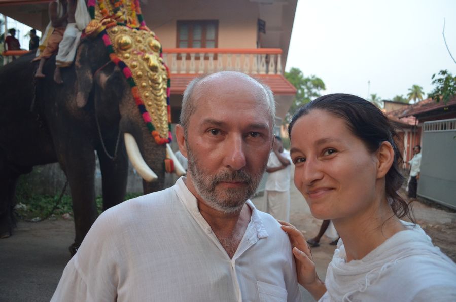 s otcom v Indii