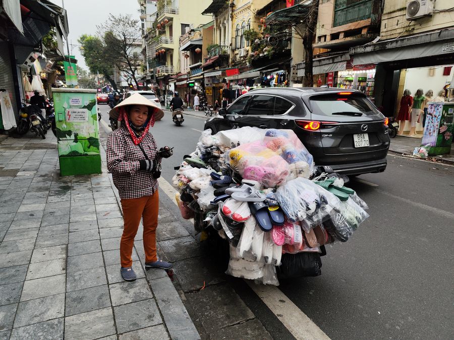 Vietnam cestovanie predaj obuvi