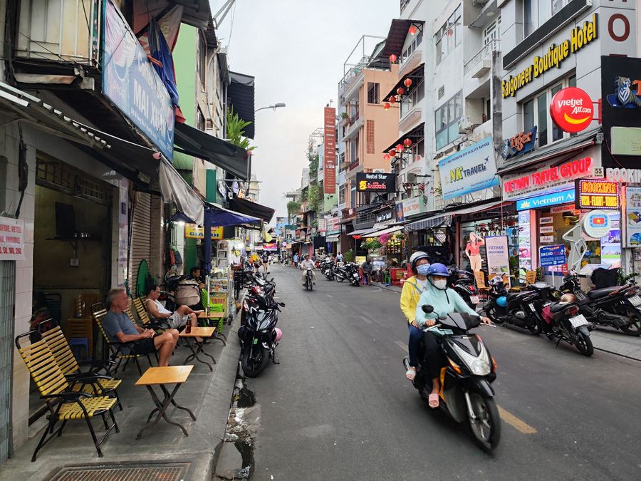 Vietnam cestovanie ziadne chodniky na chodzu peso