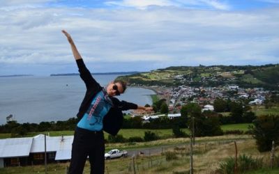 crazy-sexy-fun-traveler-overviewing-ancud-town