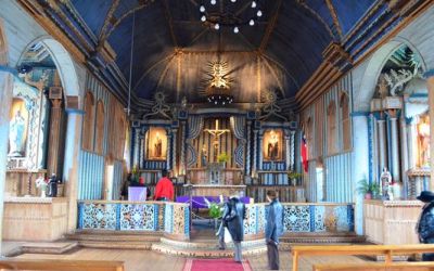 inside-achao-church