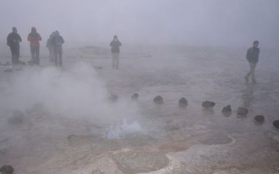 looking-at-geysers-the-tatio-in-atacama