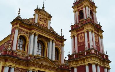 very-colourful-san-francisco-church-in-salta-in-argentina