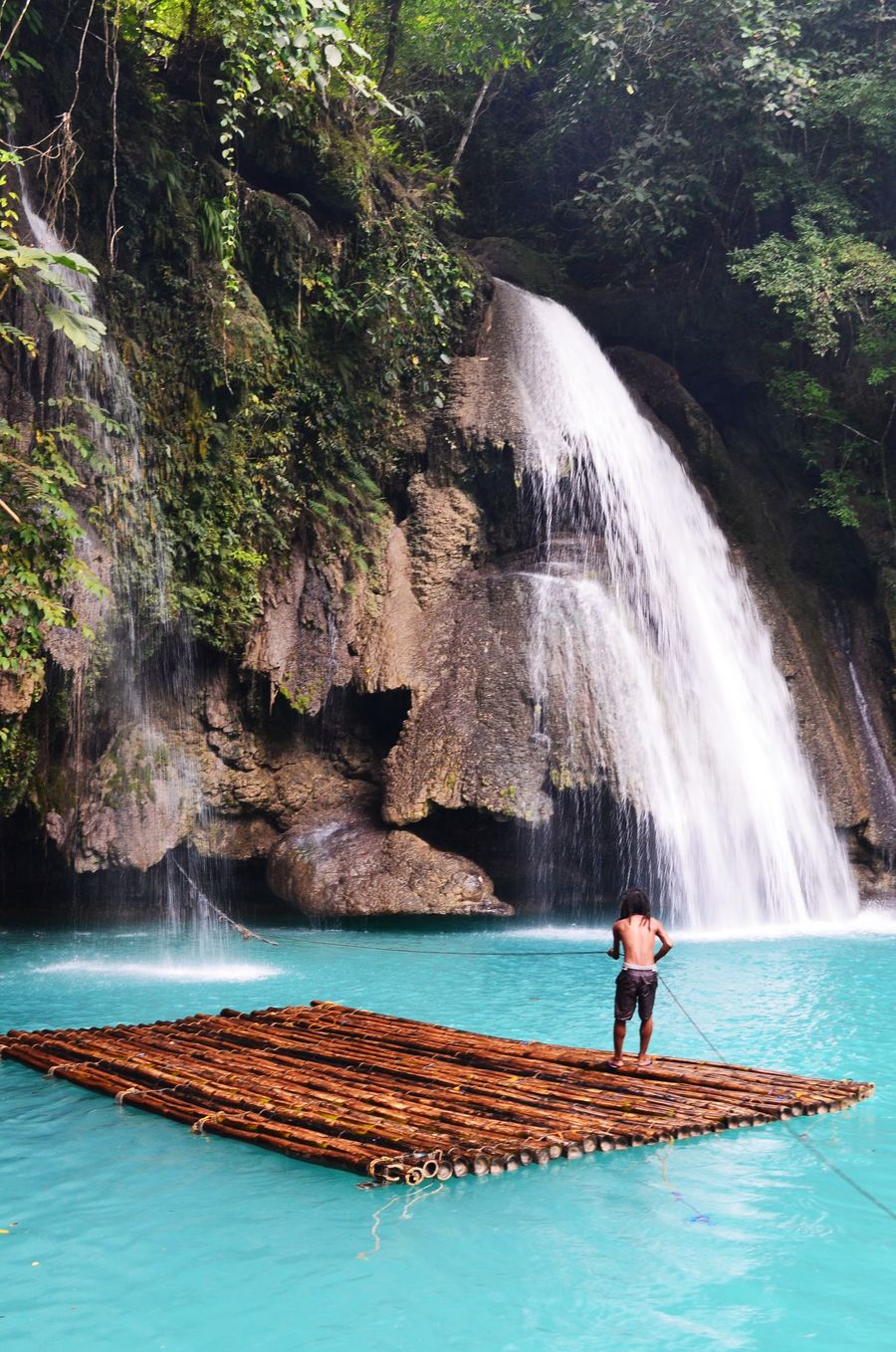 Kawasan waterfalls Cebu