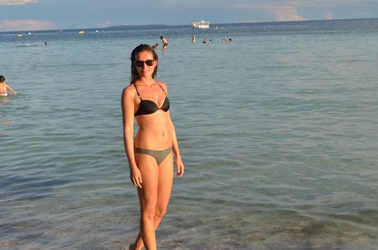 crazy sexy fun traveler on Dumaluan beach on Bohol