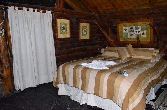 a double bed in cabana Ruca Lico