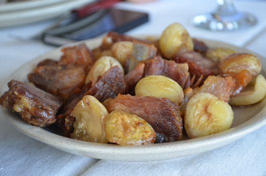 chestnuts with meat in Casa no campo