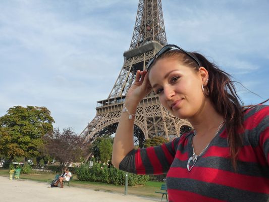 crazy sexy fun traveler in Paris