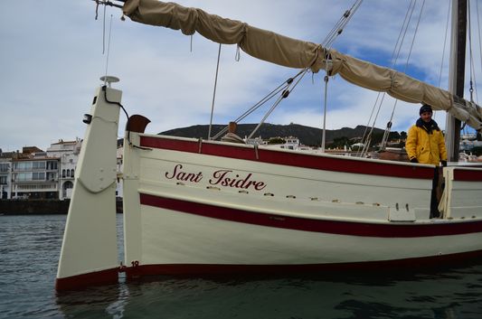 Charter Sant Isidre waiting for us in the Bay of Cadaques