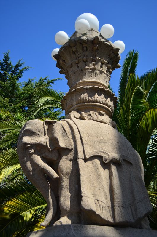 an elephant statue in Sausalito downtown park