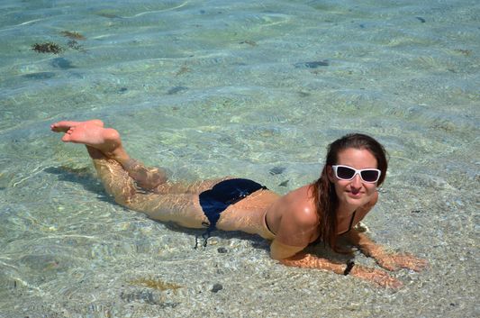 Crazy sexy fun traveler on Isla Espiritu Santo 8