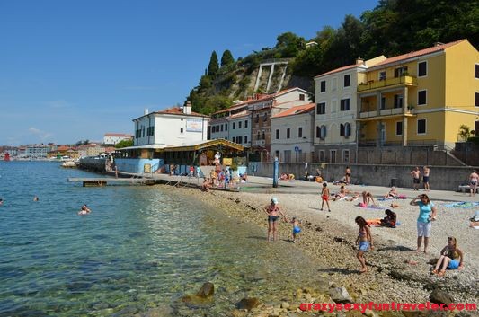 the first free beach we saw on the way to Piran