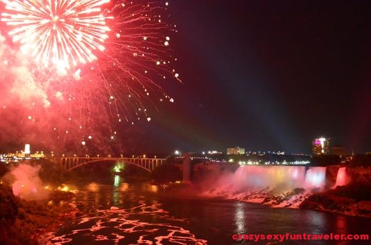 Niagara Falls fireworks (14)