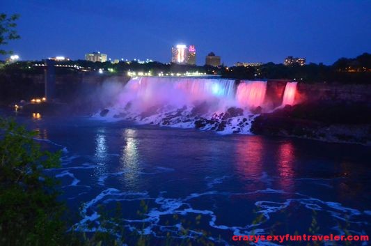 Niagara Falls fireworks (2)