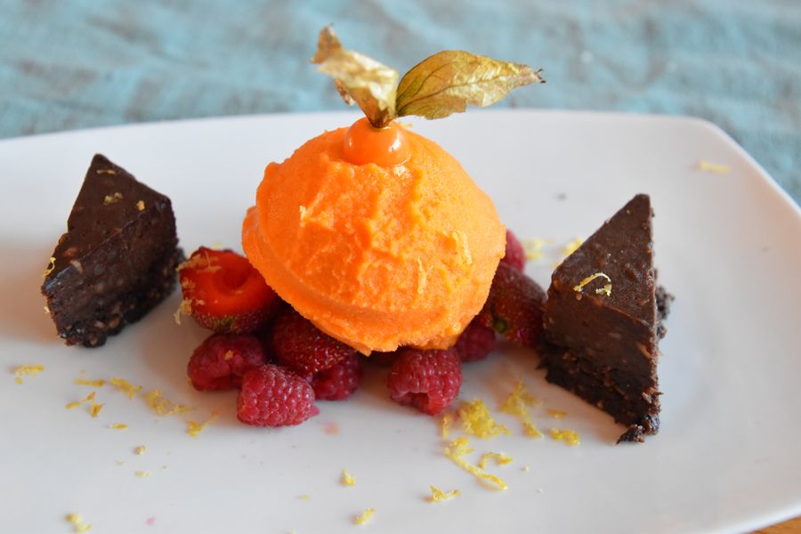 raw-vegan-chocolate-cake-with-seabuckthorn-sorbet-havsvidden-aland-finland