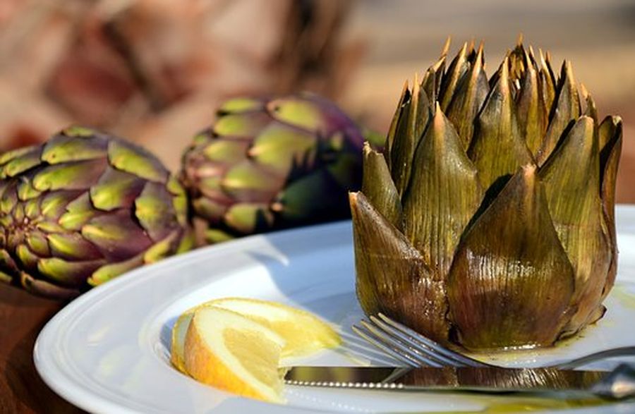 eat artichokes - things to do in Rome in winter