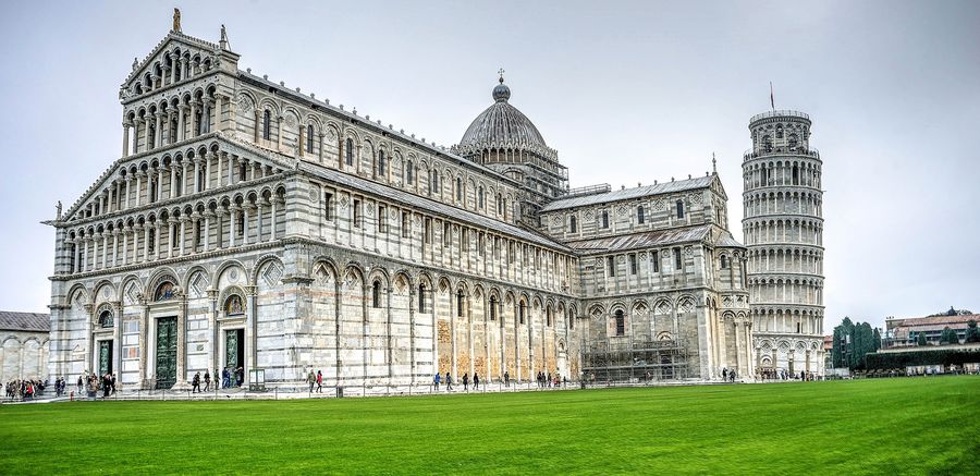 Leaning Tower of Pisa day light