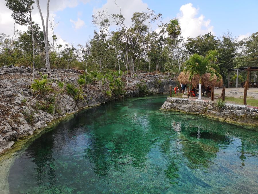 cenote Santa Cruz color of water