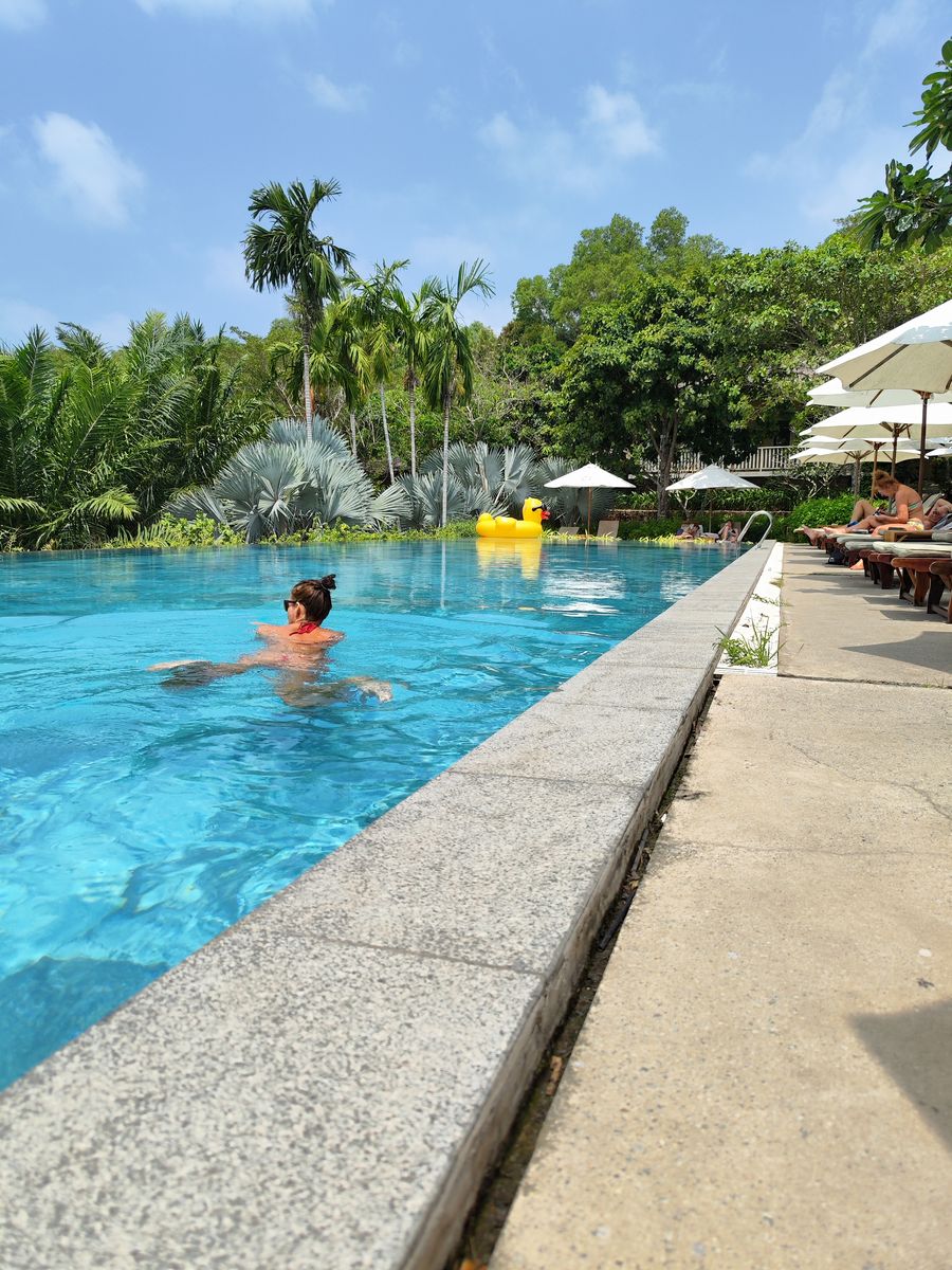 swimming pool Lahana Resort Phu Quoc