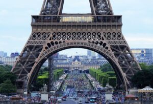 Best ways to travel in France - by car